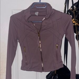 LULULEMON BRAND NEW cropped define jacket